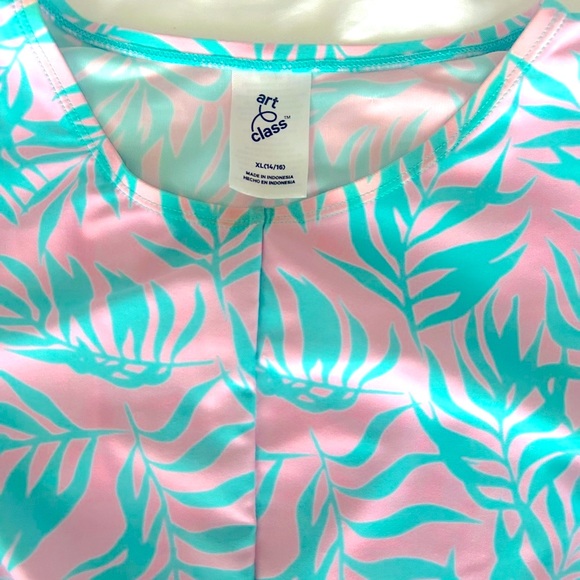 ▪️Target Rashguard swimsuit top▪️ - Picture 5 of 5